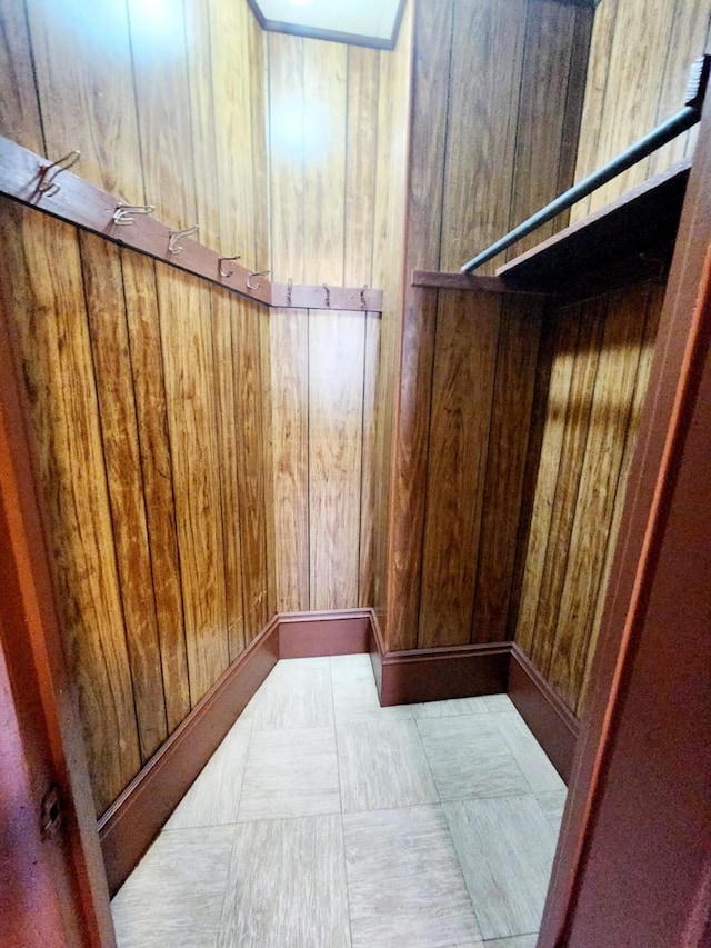 214 S Gorham St, Jackson, MI 49203 - view of spacious closet
