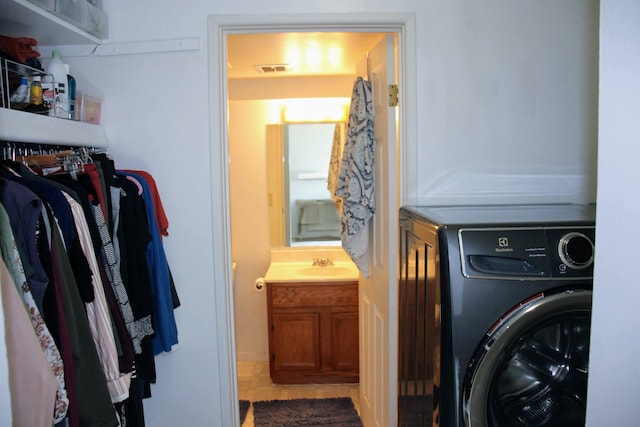 1265 S Maple Rd Unit 207, Ann Arbor, MI 48103 - washroom with a sink