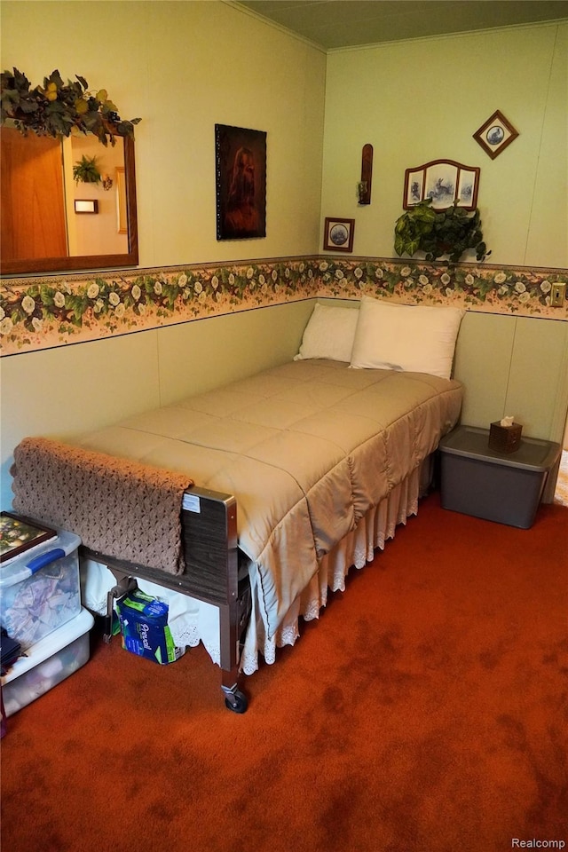 1295 Hadley Rd, Lapeer, MI 48446 - carpeted bedroom featuring a wainscoted wall