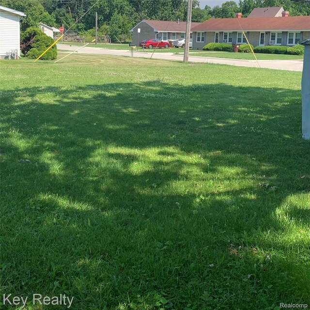 737 Detroit Ave, Monroe, MI 48162 - photo 9