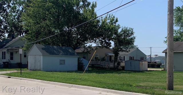 737 Detroit Ave, Monroe, MI 48162 - photo 7