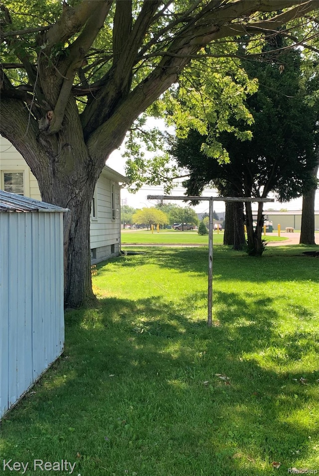 737 Detroit Ave, Monroe, MI 48162 - photo 10
