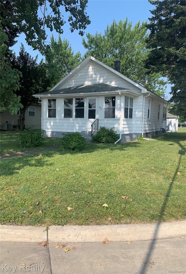 737 Detroit Ave, Monroe, MI 48162 - photo 2