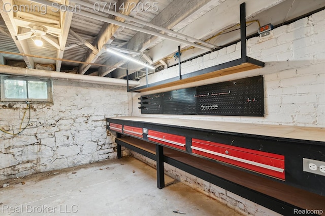 305 E 6th St, Monroe, MI 48161 - basement featuring a workshop area