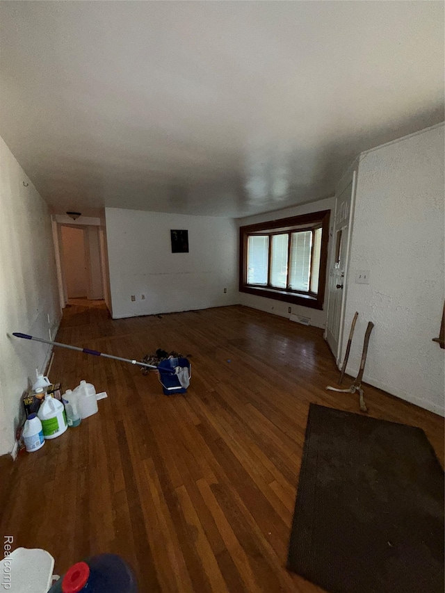 23106 Springbrook Dr, Farmington Hills, MI 48336 - photo 2