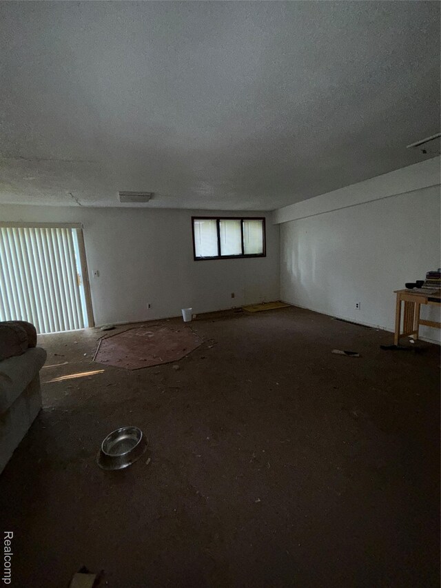 23106 Springbrook Dr, Farmington Hills, MI 48336 - photo 4