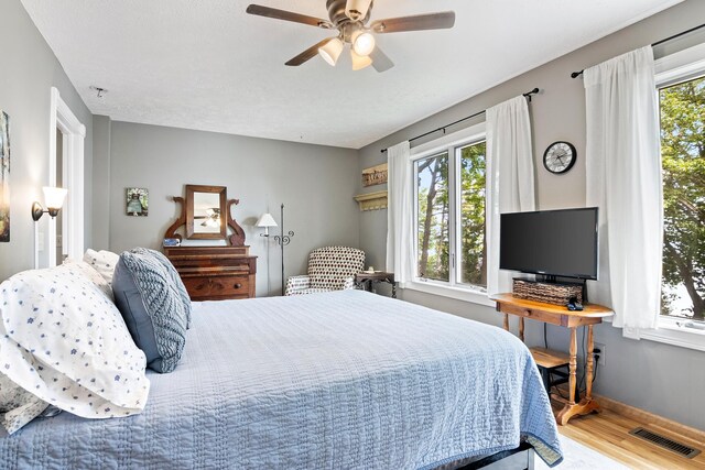 536 N W Bay Shore Dr, Suttons Bay, MI 49682 - photo 28
