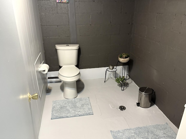 19061 Collinson Ave, Eastpointe, MI 48021 - bathroom featuring toilet