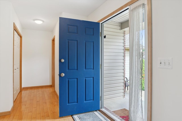 2388 Chestnut Cres, Saline, MI 48176 - foyer featuring light wood-style floors and baseboards