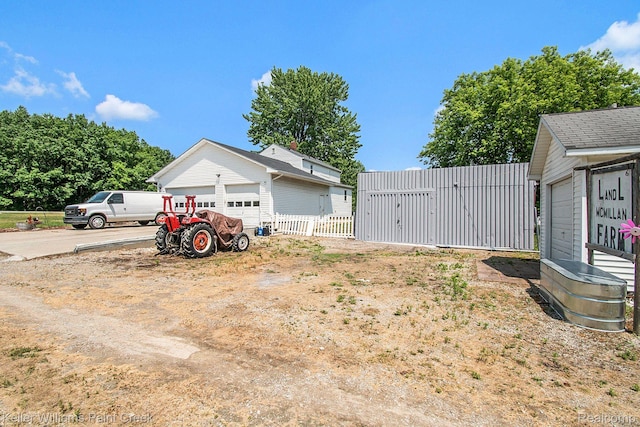 12225 Miller Rd, Swartz Creek, MI 48449