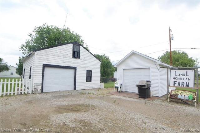 12225 Miller Rd, Swartz Creek, MI 48449