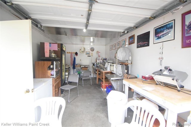 12225 Miller Rd, Swartz Creek, MI 48449