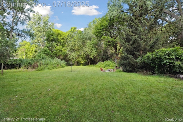 1605 N Hanlon St, Westland, MI 48185 - view of grassy yard