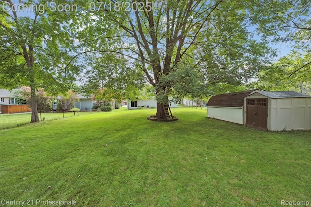 1605 N Hanlon St, Westland, MI 48185 - view of grassy yard featuring a shed