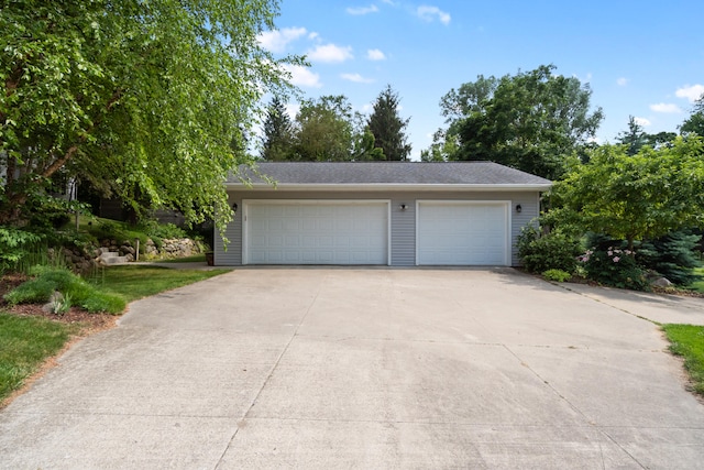 2113 Ridgeway Rd, Jackson, MI 49203 - view of garage