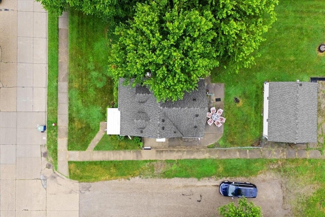 21197 Nummer St, Warren, MI 48089 - drone / aerial view