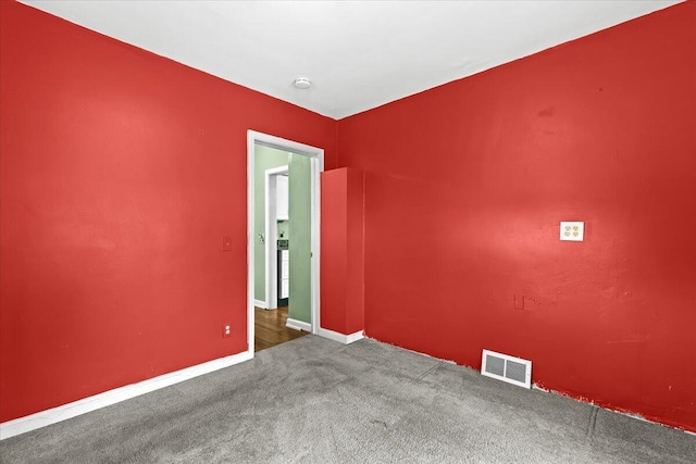 21197 Nummer St, Warren, MI 48089 - unfurnished room featuring carpet floors and a smoke detector