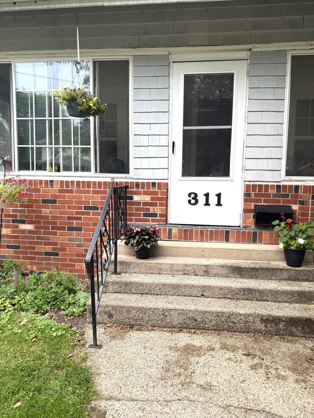 311 Hibbard Ave, Jackson, MI 49202 - photo 13