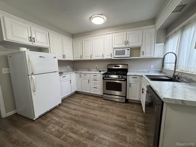 1421 E Elza Ave, Hazel Park, MI 48030 - photo 2