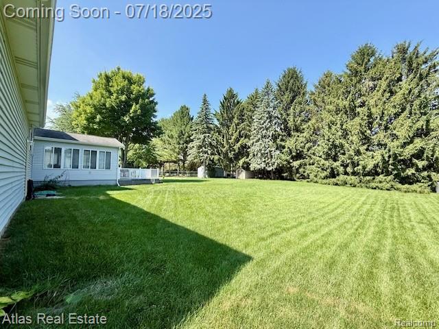 8354 Ridge Rd, Goodrich, MI 48438 - view of green lawn