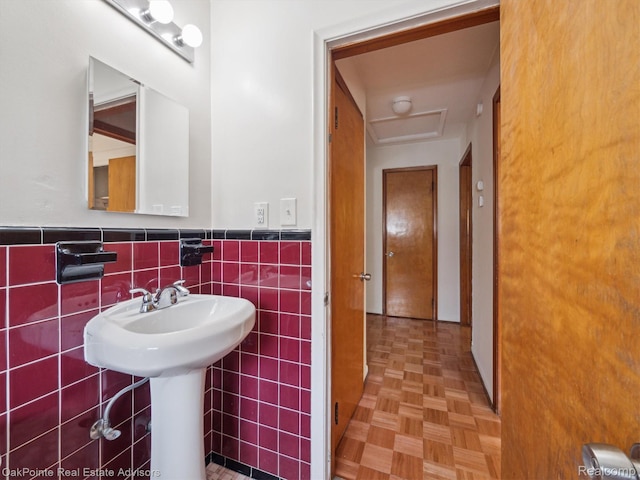 1010 Laprairie St, Ferndale, MI 48220 - bathroom with tile walls and wainscoting