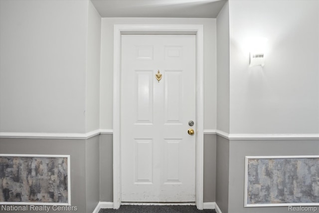 3559 Port Cove Dr Unit 17, Waterford, MI 48328 - doorway with baseboards