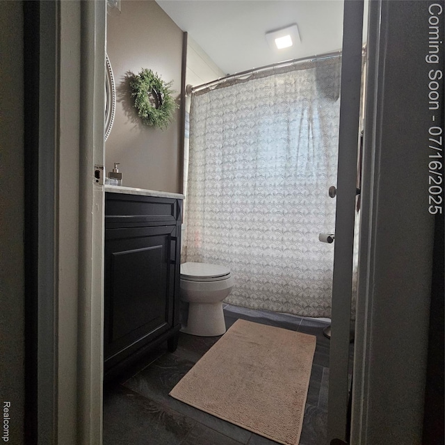 27315 Gilbert Dr, Warren, MI 48093 - full bath featuring vanity and curtained shower