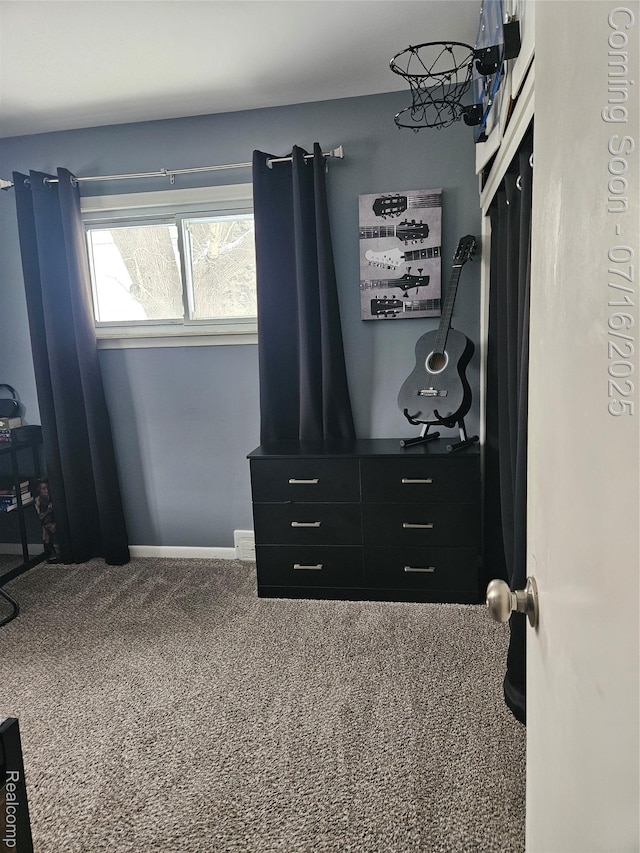 27315 Gilbert Dr, Warren, MI 48093 - carpeted bedroom featuring baseboards