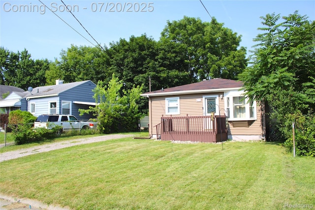 1030 Meida St, Flint, MI 48532 - view of grassy yard with driveway