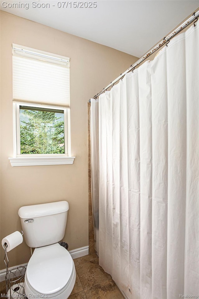23395 Stoneleigh Ct, South Lyon, MI 48178 - full bath featuring a shower with shower curtain