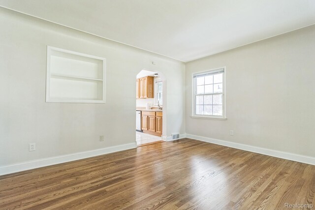 11410 Auburndale St, Livonia, MI 48150 - photo 22