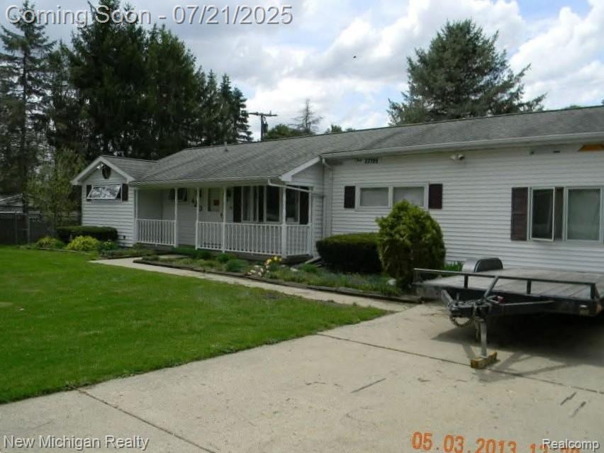 420 S Maple St, Webberville, MI 48892 - photo 1