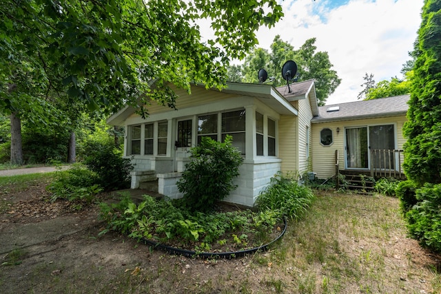 114 Mason St, Decatur, MI 49045 - photo 2