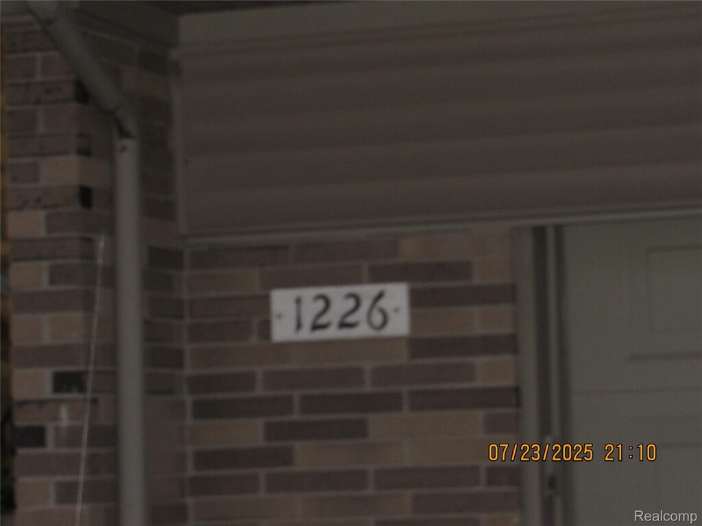 1226 Saint Aubin Pl, Detroit, MI 48207 - photo 2