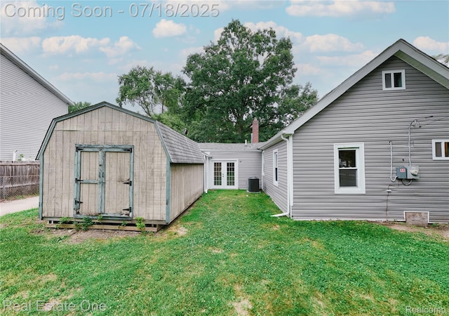 21801 Colgate St, Farmington Hills, MI 48336 - back of house with a shed