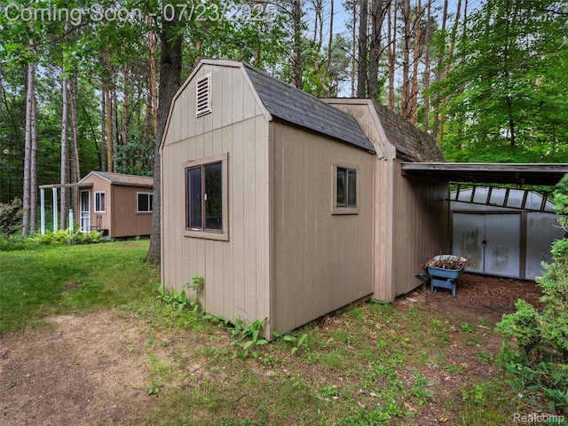 370 Wolfe Rd, Ortonville, MI 48462 - photo 5