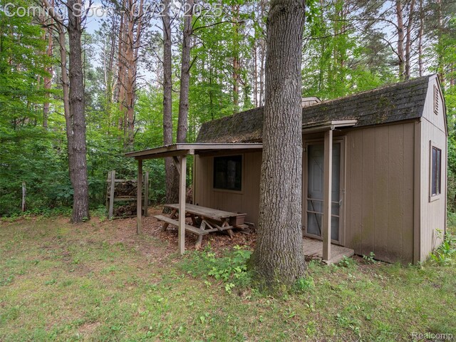 370 Wolfe Rd, Ortonville, MI 48462 - photo 7