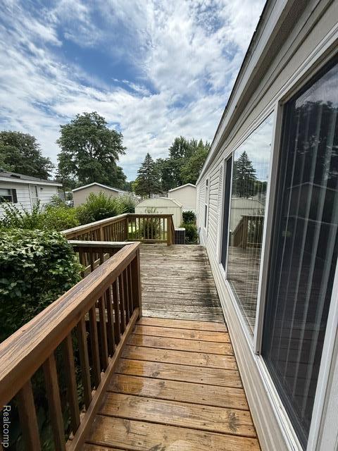 378 Tourangeau Dr, Rochester Hills, MI 48307 - photo 20