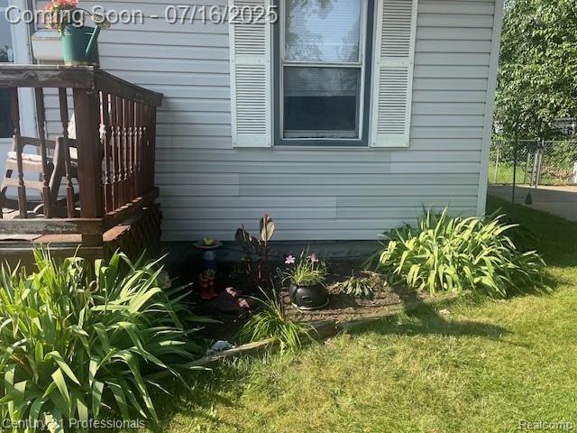 1107 E Hayes Ave, Hazel Park, MI 48030 - photo 3