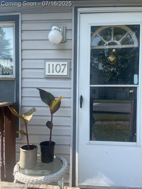 1107 E Hayes Ave, Hazel Park, MI 48030 - photo 4