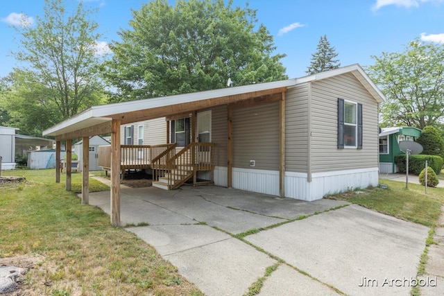 927 W Lake Dr Unit 38, Fremont, MI 49412 - photo 3