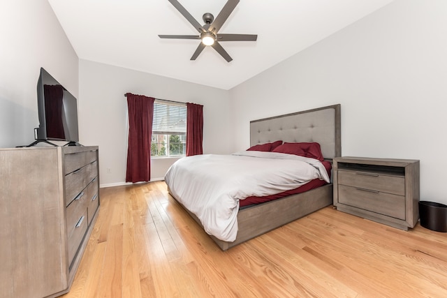 241 W Oakbrook Dr, Ann Arbor, MI 48103 - bedroom featuring light wood finished floors and a ceiling fan