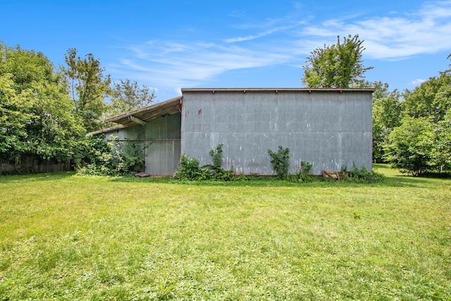 2597 E Glendora Rd, Buchanan, MI 49107 - view of pole building featuring a yard