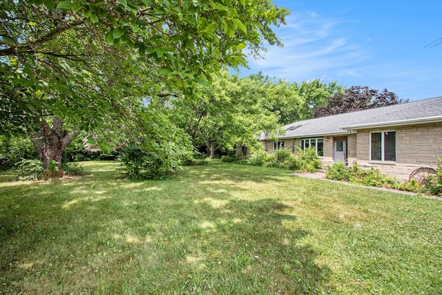 2597 E Glendora Rd, Buchanan, MI 49107 - view of green lawn