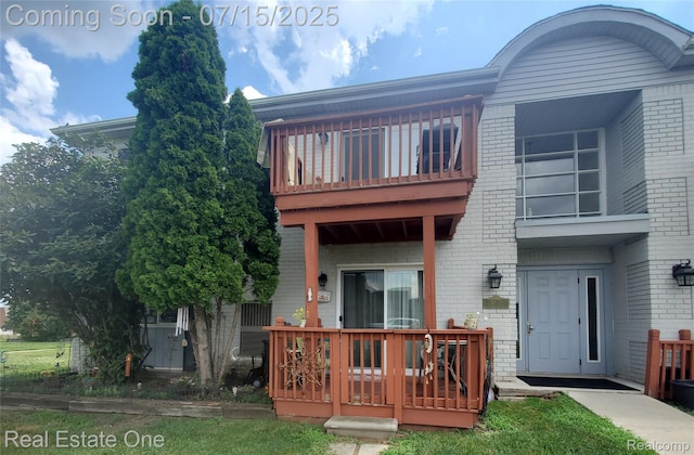 1762 Fort St Unit 27, Trenton, MI 48183 - photo 2