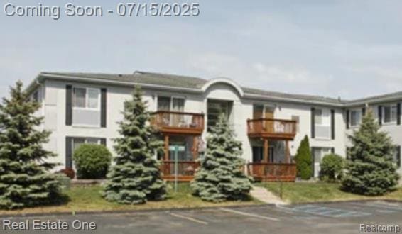 1762 Fort St Unit 27, Trenton, MI 48183 - photo 1