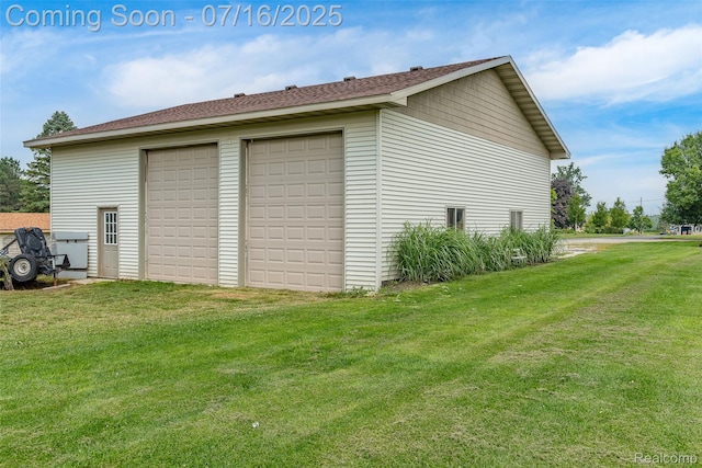 7366 E Maple Ave, Grand Blanc, MI 48439 - view of detached garage