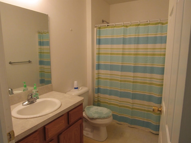 4237 W Grand Blanc Rd, Swartz Creek, MI 48473 - full bath featuring vanity and a shower with shower curtain