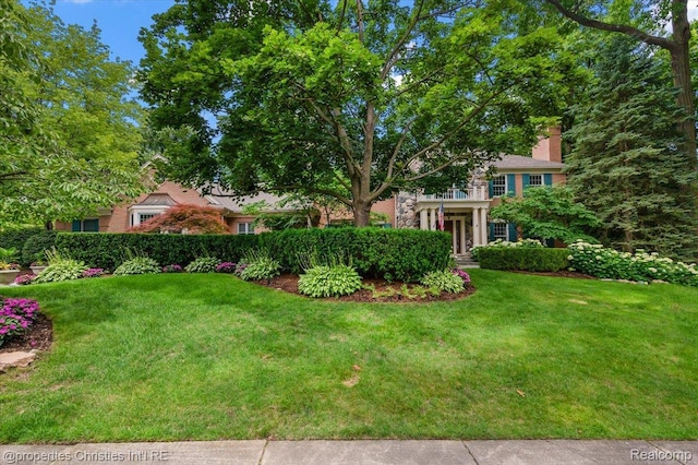 400 Hamilton Rd, Bloomfield, MI 48301 - view of grassy yard