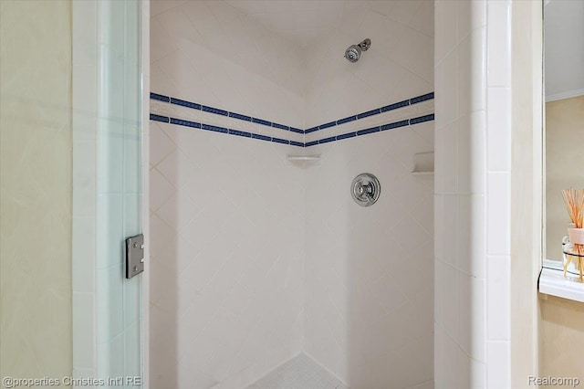 400 Hamilton Rd, Bloomfield, MI 48301 - full bathroom with a stall shower